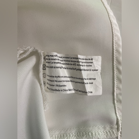 Elegant Pearl White Satin Sleeveless Tank Top L - Picture 8 of 8